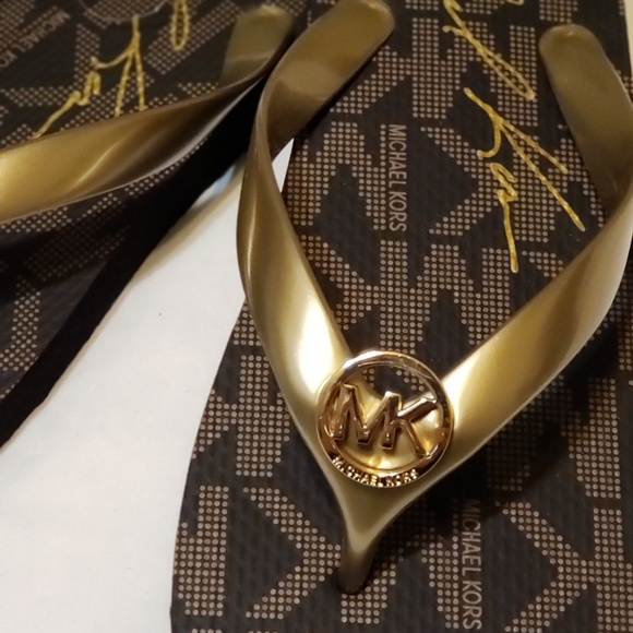 Michael Kors flip flops - Picture 3 of 4